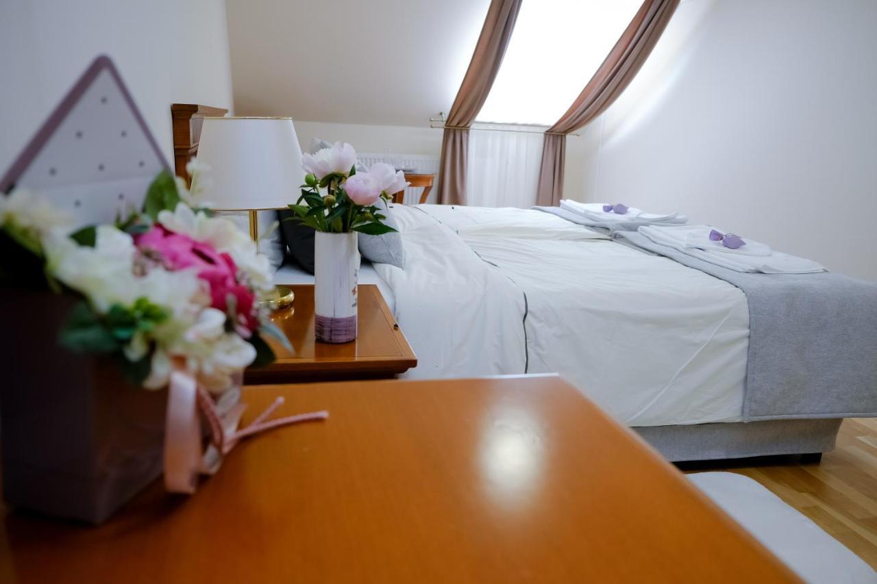 Barkoscinege Vendeghaz Hotel Geberjen Kültér fotó